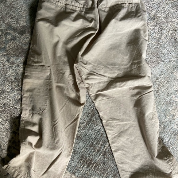 Woolrich performance cropped cargo pants - Picture 2 of 4